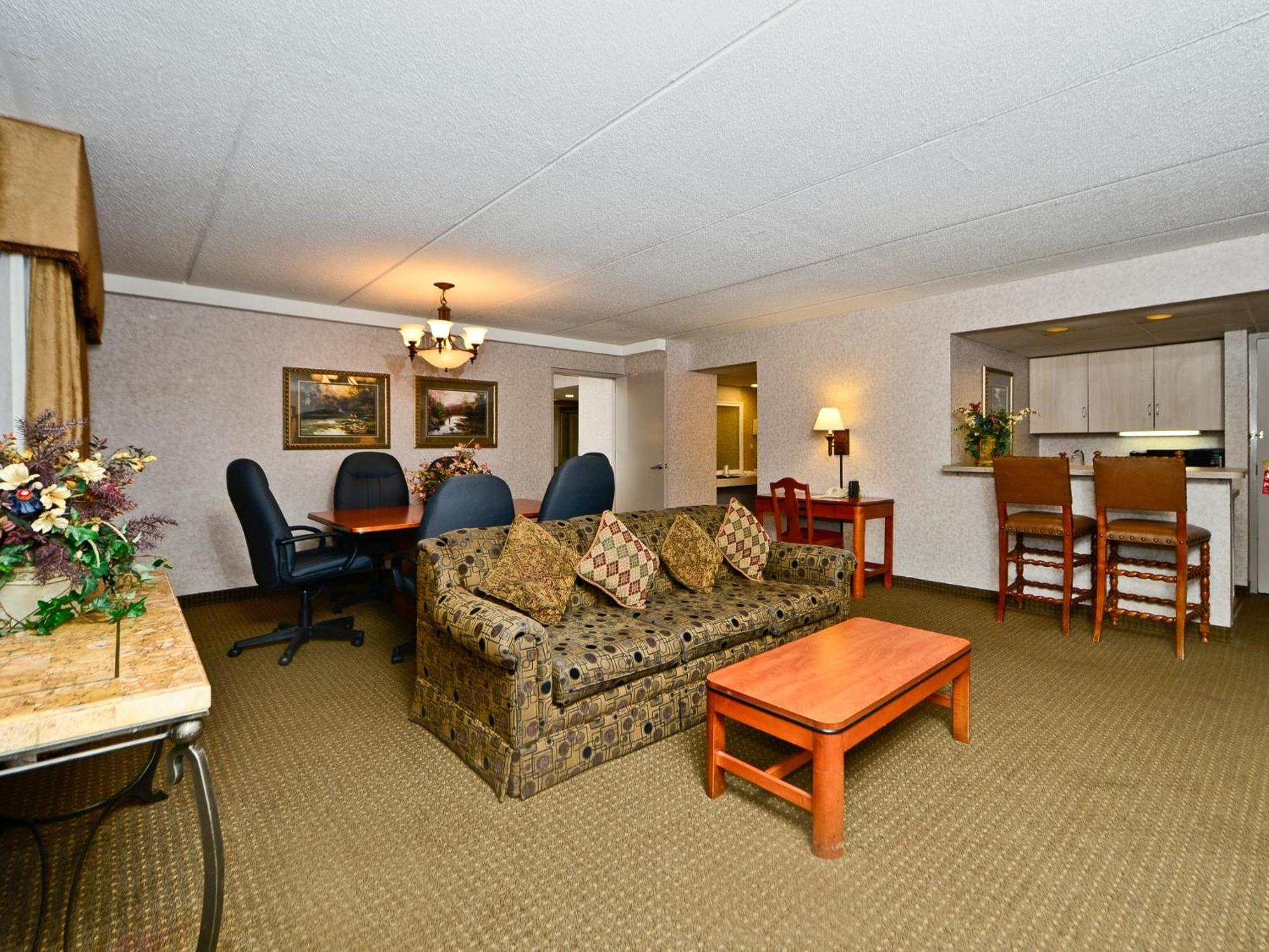 Ramada By Wyndham Plymouth Hotel & Conference Center Rom bilde