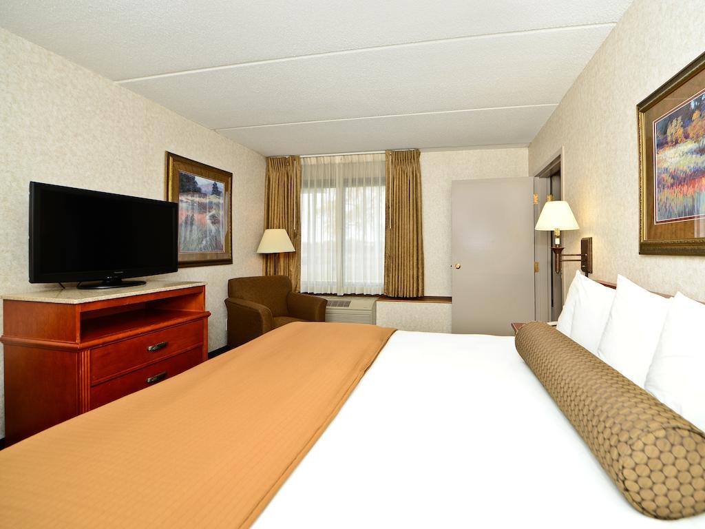 Ramada By Wyndham Plymouth Hotel & Conference Center Eksteriør bilde